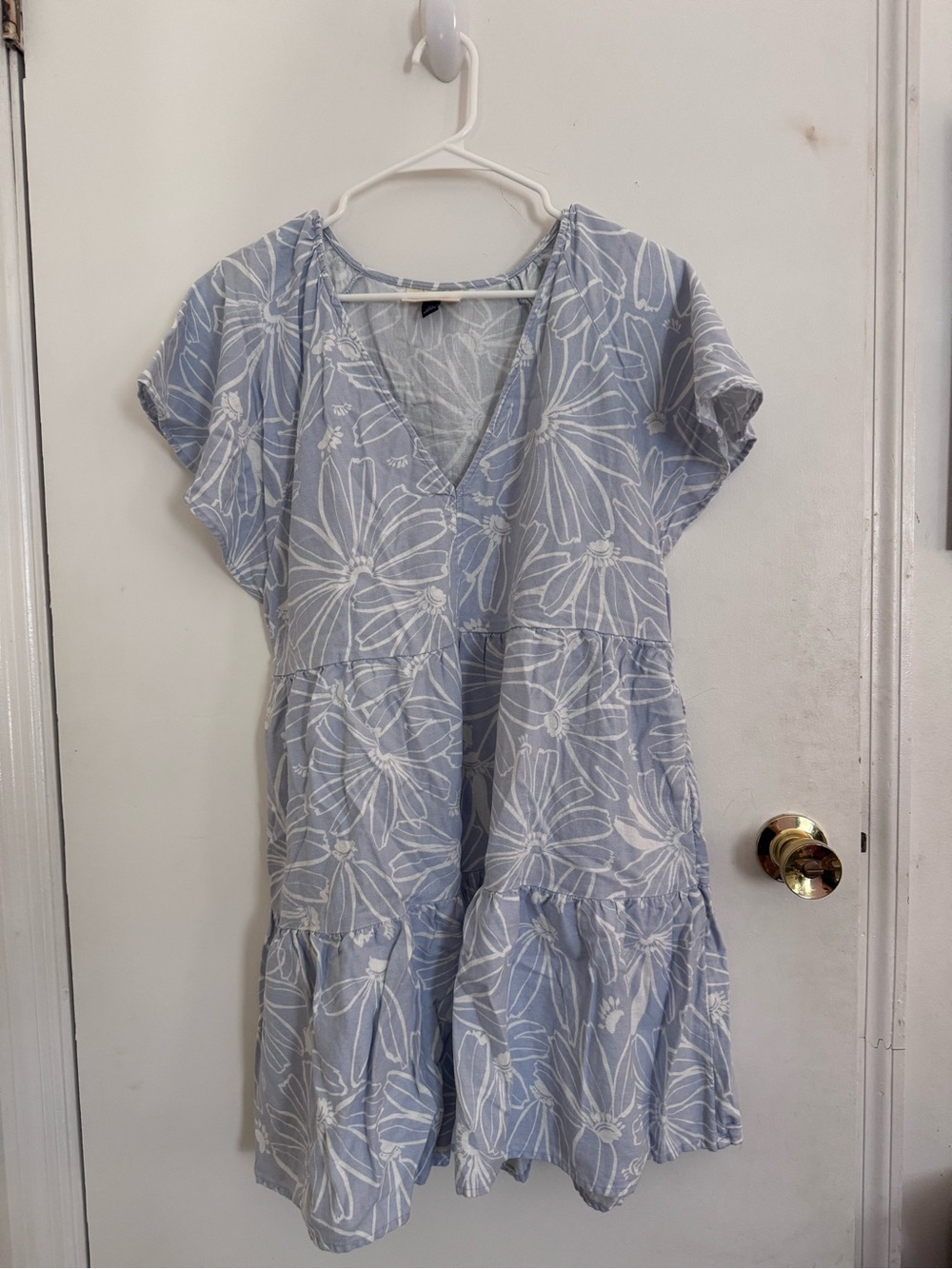Universal Thread Pale Blue Floral V-Neck Tiered Mini Dress